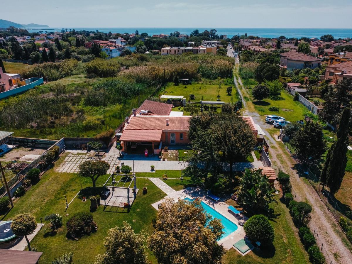 Tra Terra E Mare Hotel Flumini di Quartu Exterior foto